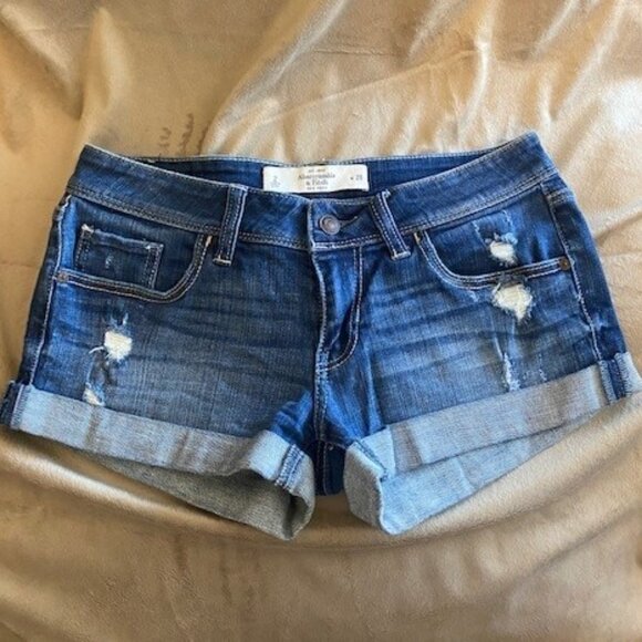 Abercrombie & Fitch Distressed Jean Shorts - Picture 1 of 6